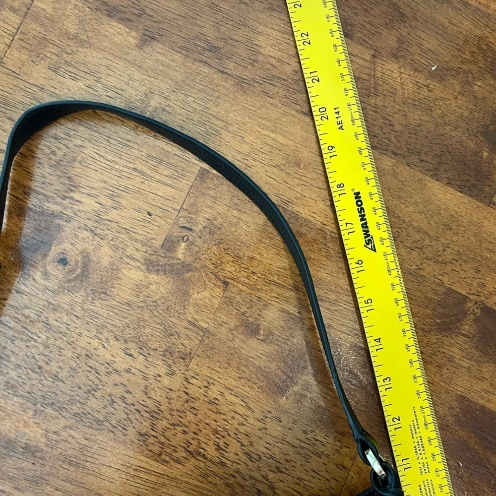 Michael Kors black Frankie Messenger bag purse